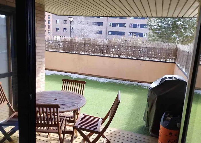 En Compartido , De Tres , Especial Oferts Autoescuela Apartment